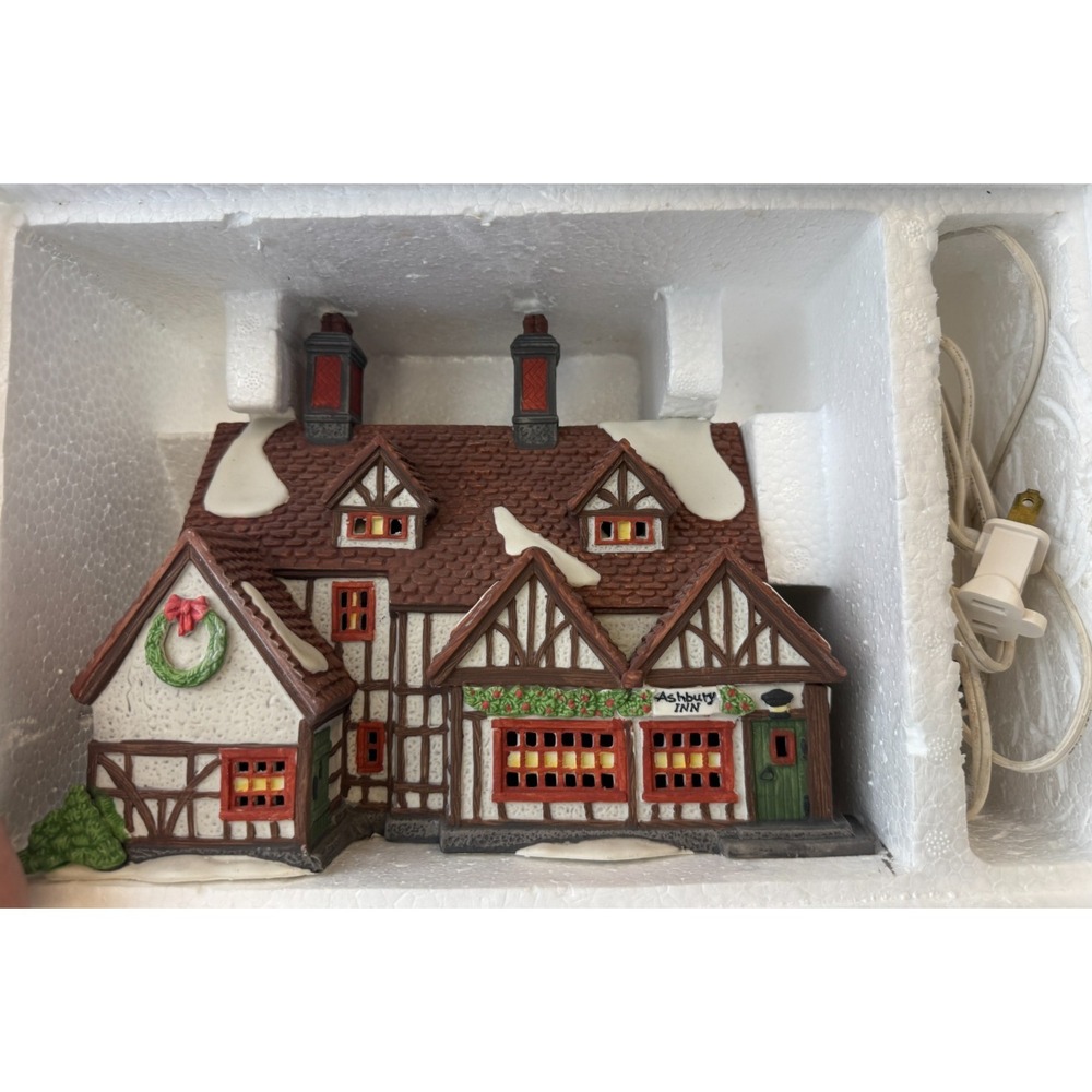 Dept 56 Dickens Village Ashbury Inn Building 5555-7 Lighted Porcelain House - Picture 3 of 8